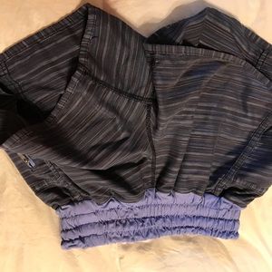 Lulu shorts 4 trackers